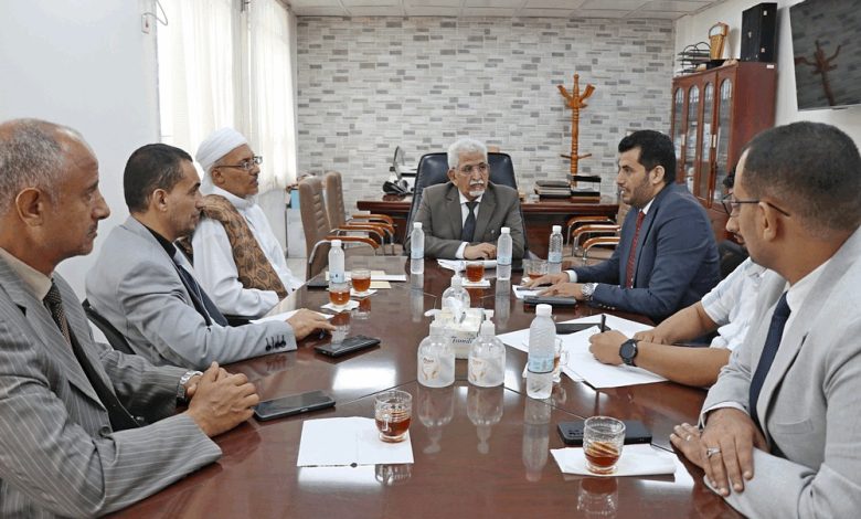 The Central Bank in Aden discusses the performance of the Sukuk unit and Islamic products for 2024.