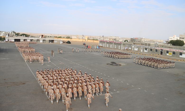 The Minister of Defense inaugurates the 2025 training year at the Military Academy in Aden.