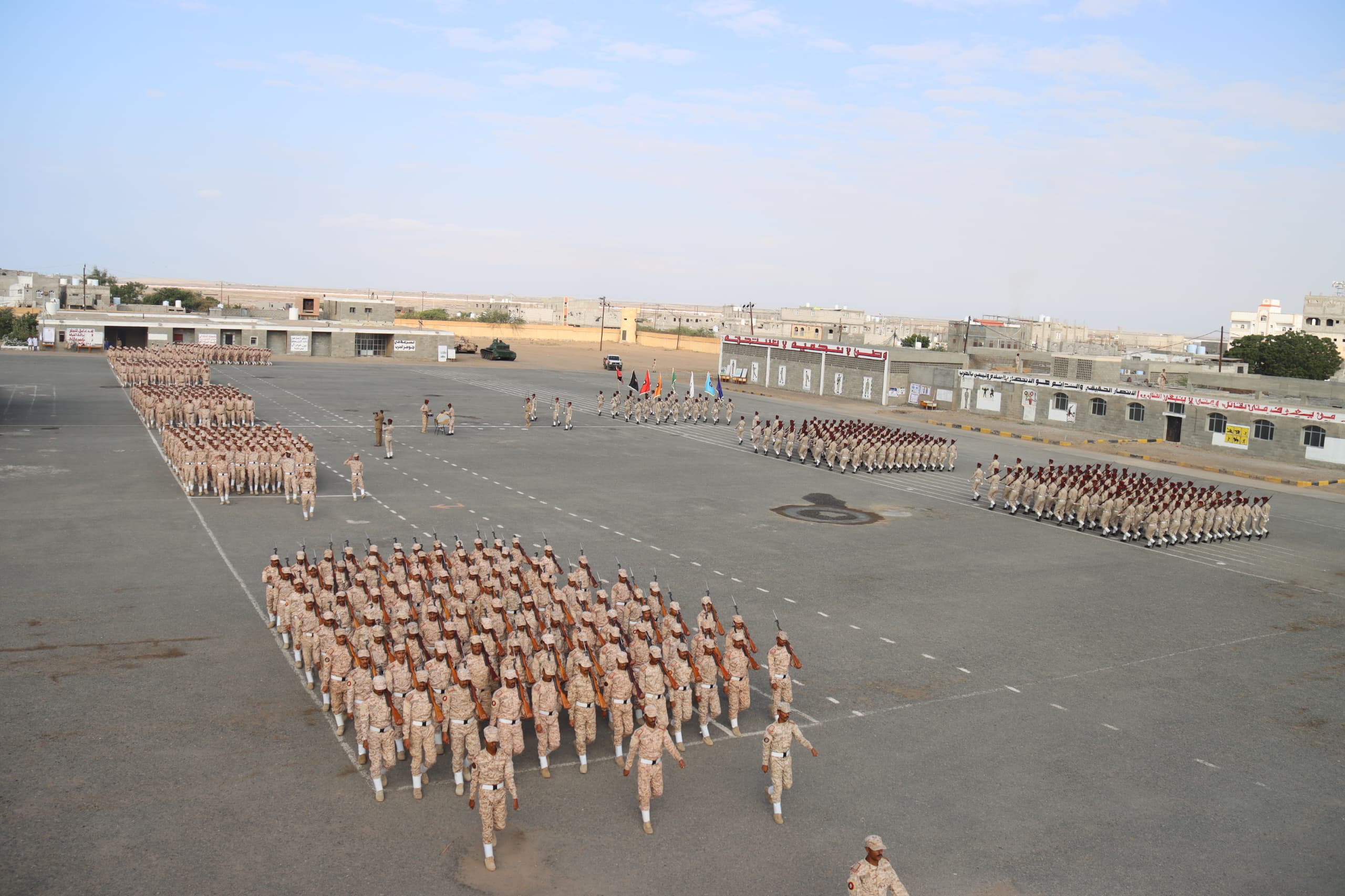 The Minister of Defense inaugurates the 2025 training year at the Military Academy in Aden.