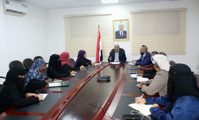 Meeting in Aden discusses the importance of preserving the authenticity of national products.