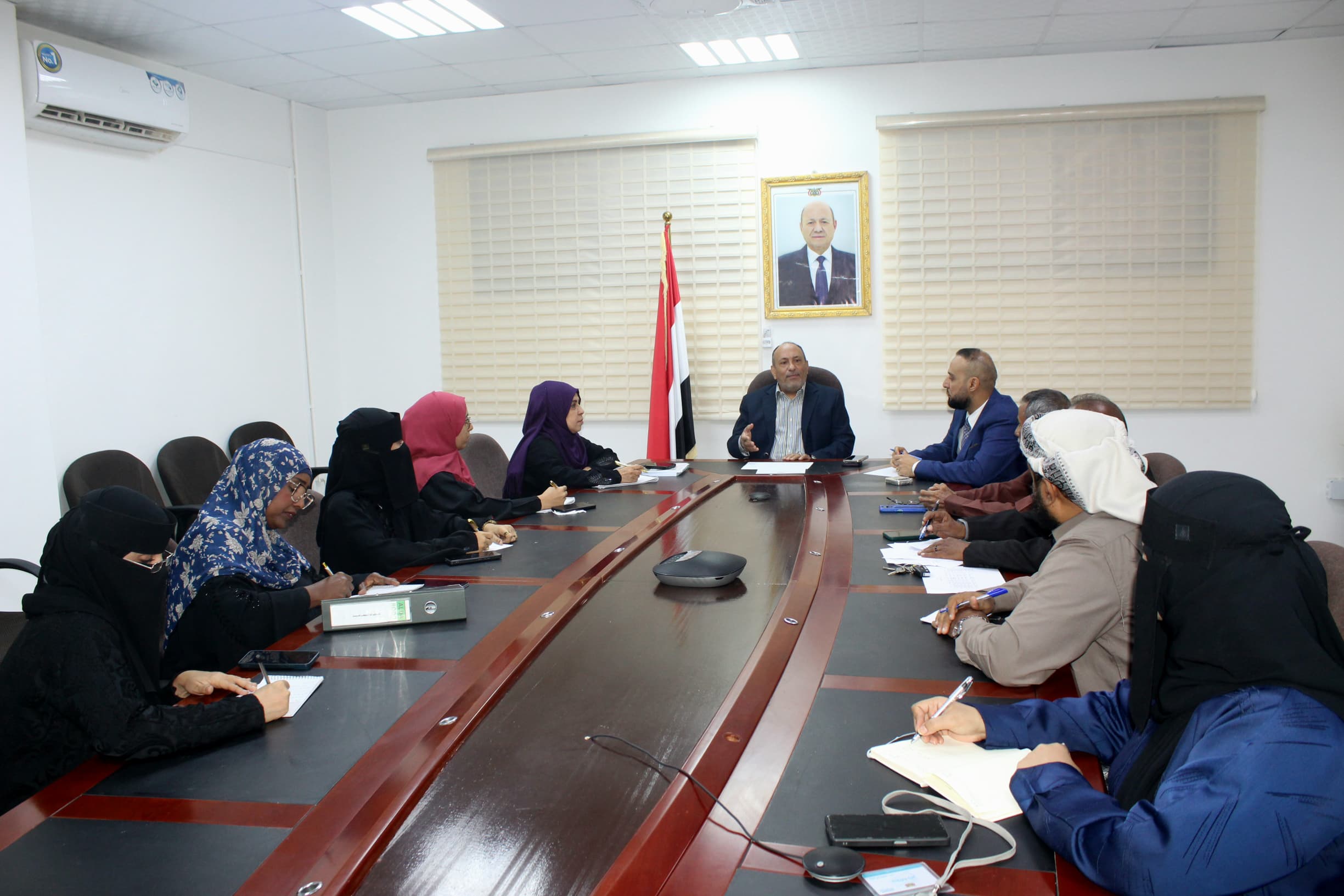 Meeting in Aden discusses the importance of preserving the authenticity of national products.