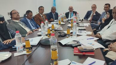 The Minister of Local Administration discusses this year's economic and development plan with UN and European officials.