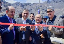 The Ministers of Civil Service and State inaugurate the "Aden Mall" park in the Crater district.