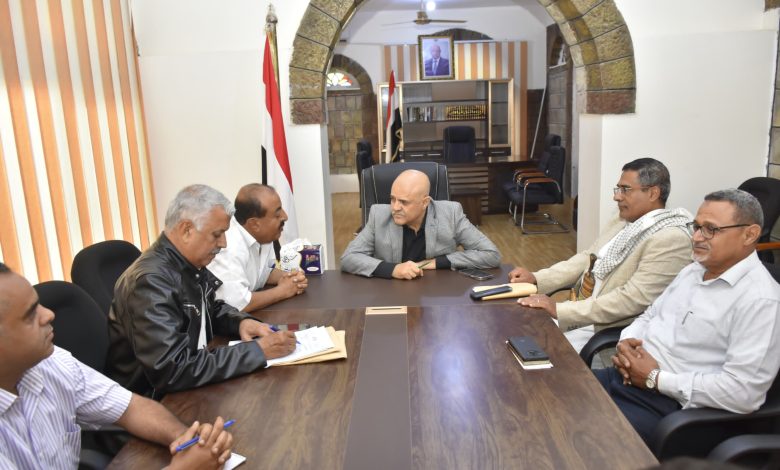 The governor of Taiz discusses the situation of oil derivatives in the province.