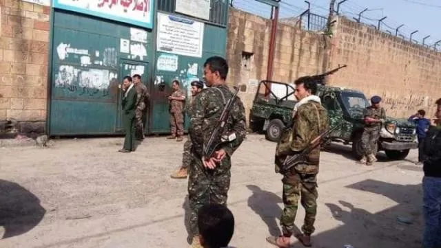 The escape of these inmates and the violent aftermath highlight significant issues within the security framework in Houthi-controlled areas. As the situation develops, local authorities and communities remain on high alert, demanding accountability and transparency from militia leaders to prevent further incidents.