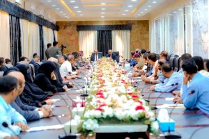 Council member Al-Zubaidi chairs an executive office meeting for Hadhramaut Governorate.