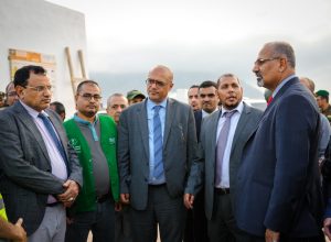 General Al-Zubaidi inspects the Education and Humanities College project and Noor Zayed 1 station in Socotra.