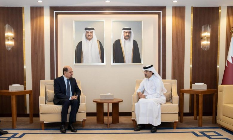 The Foreign Minister discusses with Qatar Development Fund support for development projects and enhancing mutual cooperation.