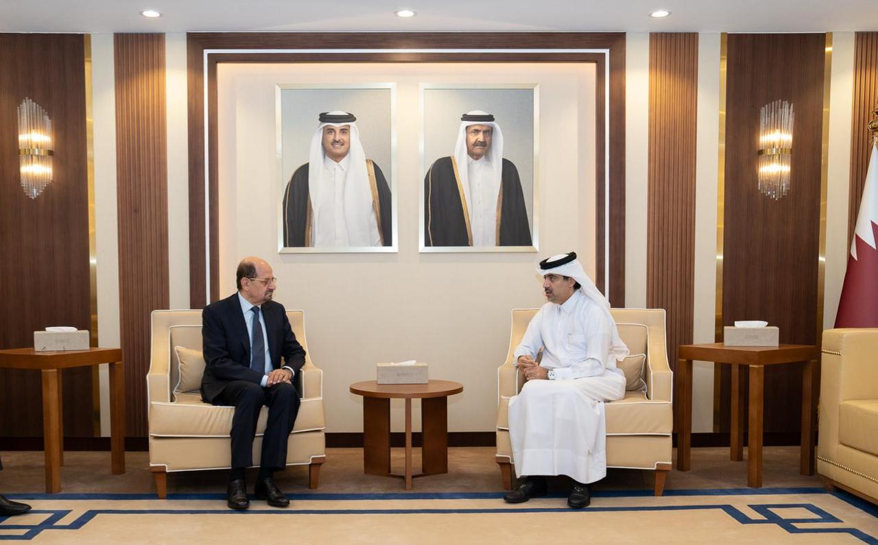 The Foreign Minister discusses with Qatar Development Fund support for development projects and enhancing mutual cooperation.