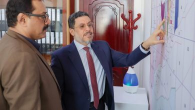 The Prime Minister reviews the performance of the Yemeni Oil and Gas Corporation, emphasizing its crucial role at this stage.