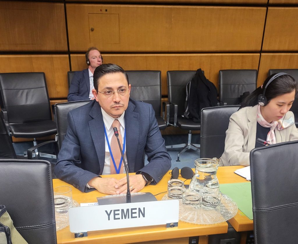 Yemen emphasizes the importance of enforcing decisions to ban the flow of Iranian weapons to the Houthis.