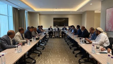 Council member Sultan Al-Aradah meets with the National Coalition of Parties, emphasizing the need to strengthen national unity.