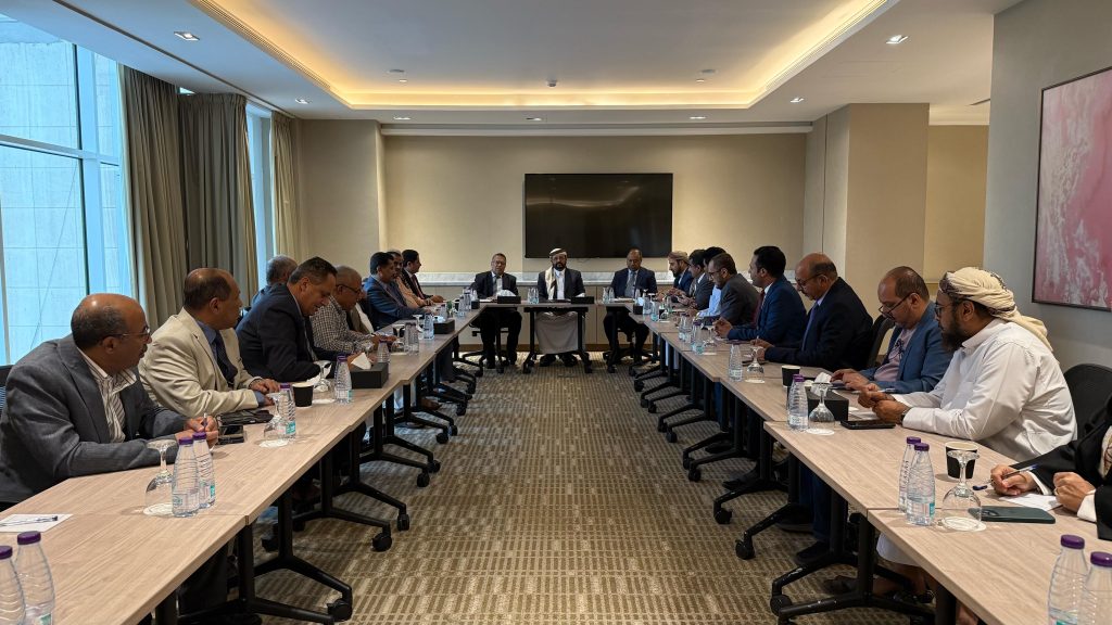 Council member Sultan Al-Aradah meets with the National Coalition of Parties, emphasizing the need to strengthen national unity.