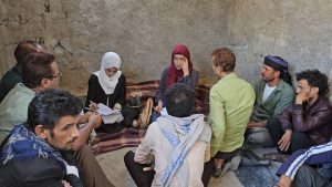 The National Investigation Committee meets with victims of human rights violations in the villages of Al-Ahkoum, Taiz.