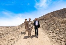 The Minister of Information and the Chief of General Staff visit the Seventh Military Region, inspecting heroes at the frontlines.