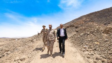 The Minister of Information and the Chief of General Staff visit the Seventh Military Region, inspecting heroes at the frontlines.