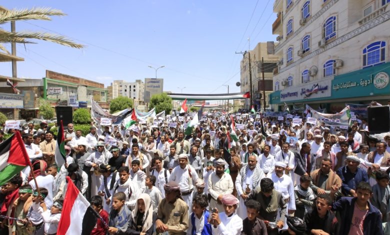 A massive public rally in Marib calls for urgent international action to halt the crimes of occupation in Gaza.