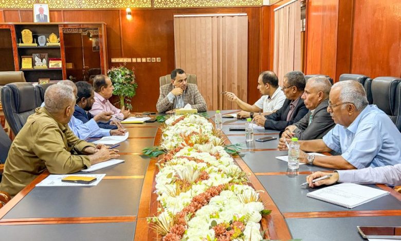 A meeting chaired by the Minister of Agriculture discusses the performance of agricultural offices in the provinces.