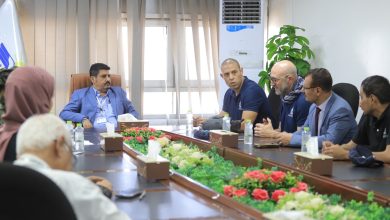 An Interpol delegation discusses joint cooperation with key service facilities in Aden.