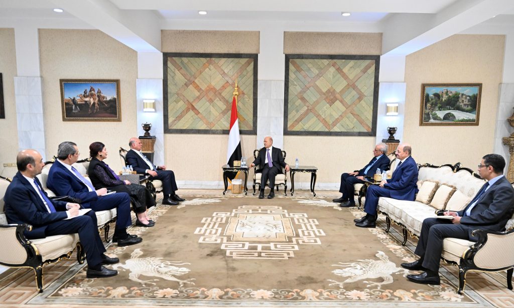 The Chairman of the Leadership Council received an invitation from the Iraqi President to attend the Arab Summit and Economic Conference.