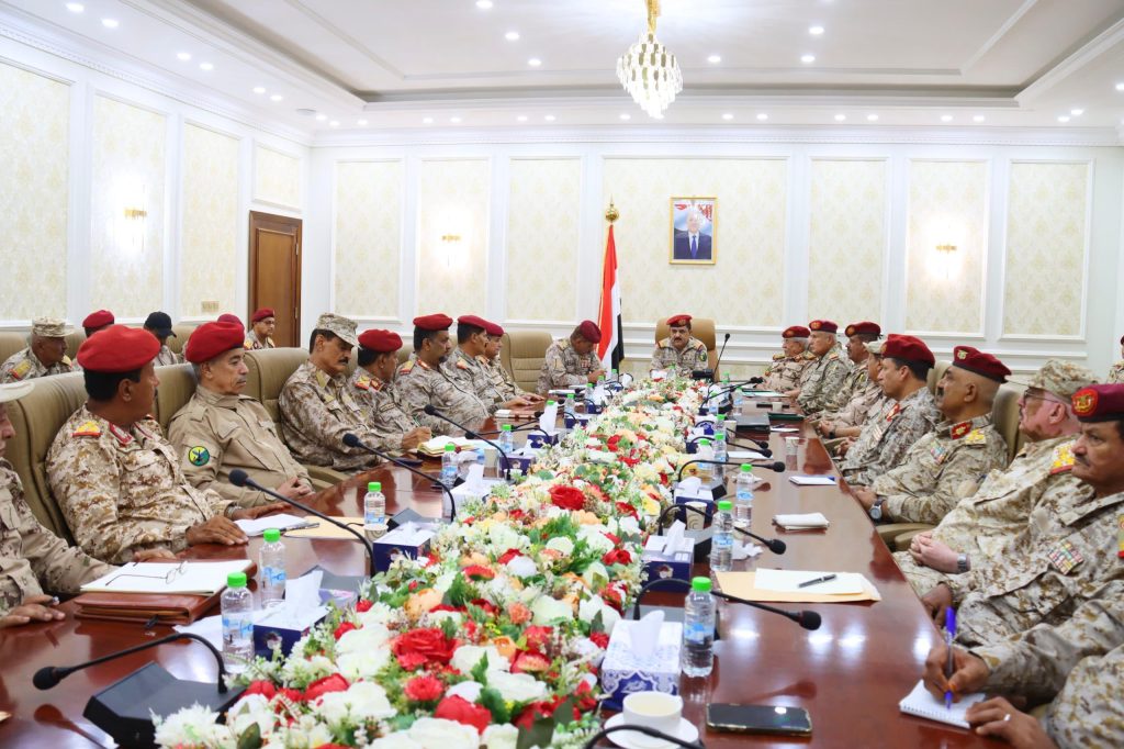The Defense Minister chaired an extensive meeting with the Ministry of Defense leadership, agency heads, and department directors.