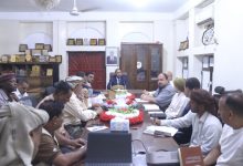 The Governor of Socotra meets with the joint monitoring team from UNESCO and the International Union for Conservation of Nature.