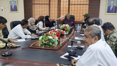 The Lahij governor discusses prisoner conditions and jails in the province with the National Investigation Committee.