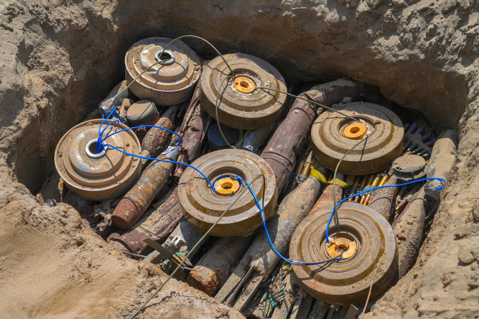 The "Masam" project has successfully destroyed 4,146 explosive devices in Abyan.