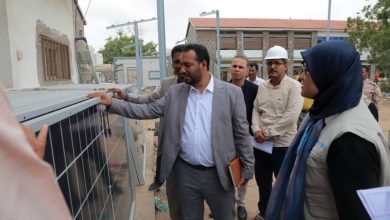 The Minister of Education reviews the progress of the integrated solar energy system project at the Ministry's headquarters.