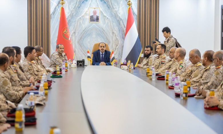 The Minister of Information visits the Fifth Military Region in Midi, praising the readiness of the heroes.