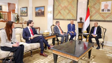 The Prime Minister discusses bilateral relations and mutual interests with the U.S. Ambassador.