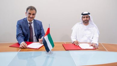 The State Minister and Governor of Aden signs an agreement for the construction of a hospital and its accompanying facilities.