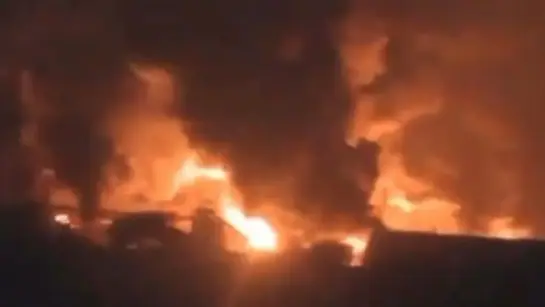 Israel Launches Airstrikes on Yemen’s Hodeidah Port in Retaliation for Houthi Missile Attack on Tel Aviv