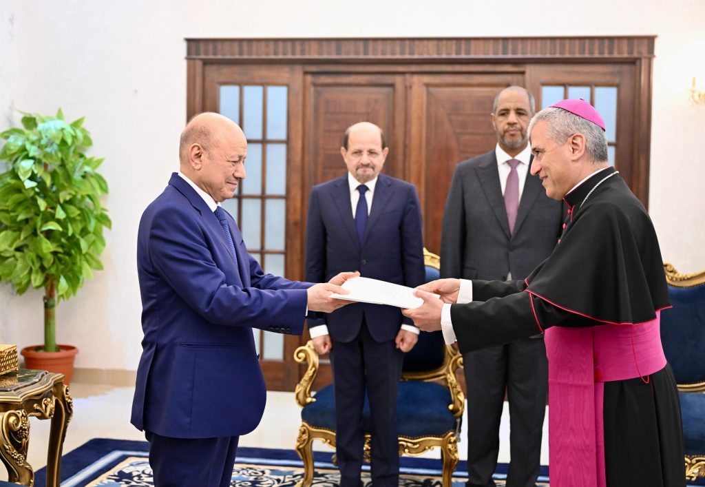 The Chairman of the Leadership Council receives the credentials of the Vatican Ambassador.