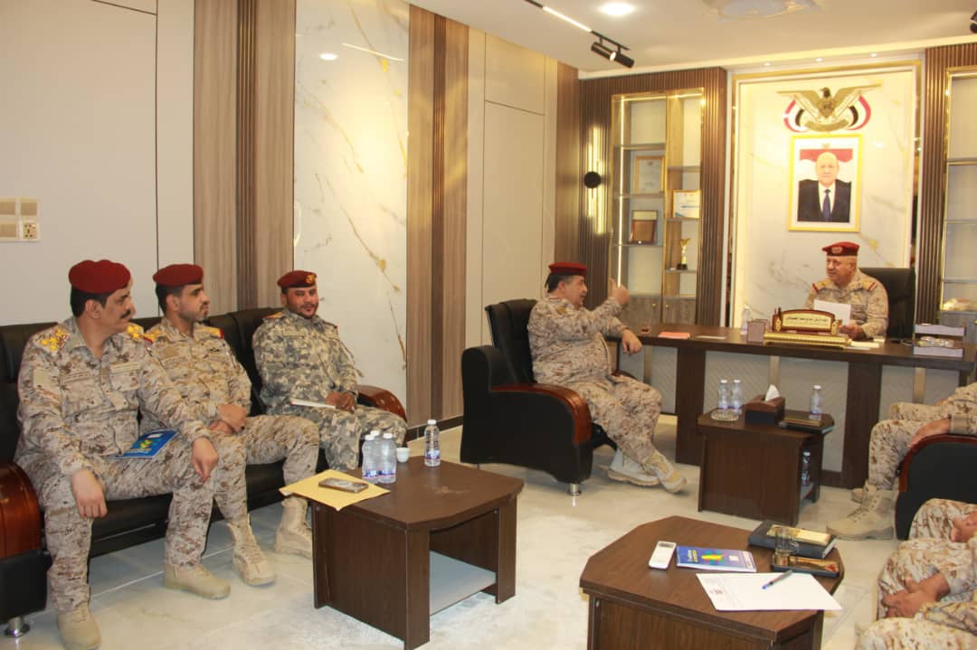 A meeting in Sayoun discusses the success of the first phase of the 2025 training and operational insurance plan.