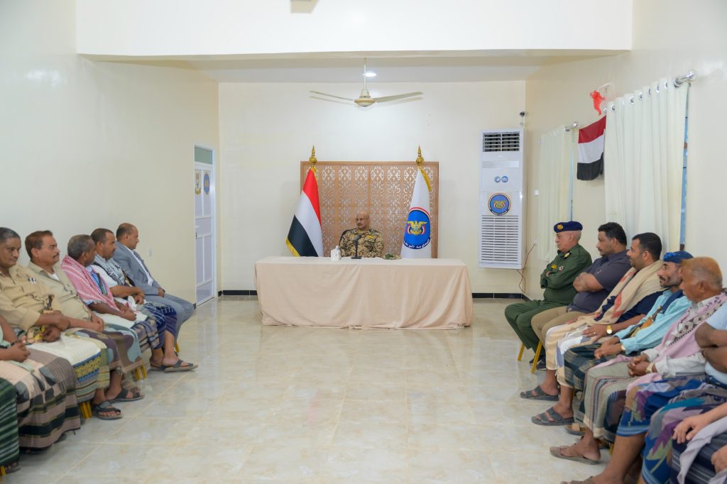 Council member Tariq Saleh announced the resumption of the Sheikh Zayed water project in Taiz, with new projects planned for Al-Mokha.
