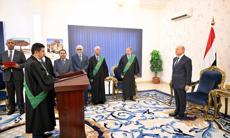 Judges appointed to the Supreme Court take their oaths before the President of the Presidential Leadership Council.
