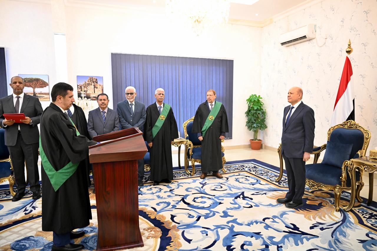 Judges appointed to the Supreme Court take their oaths before the President of the Presidential Leadership Council.