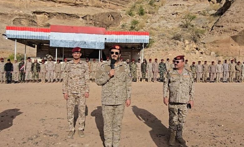 Major General Majli visits army heroes in Alab front during a festive holiday inspection.