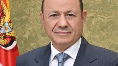 The Chairman of the Leadership Council called the former president and his deputy to congratulate them on Eid al-Adha.