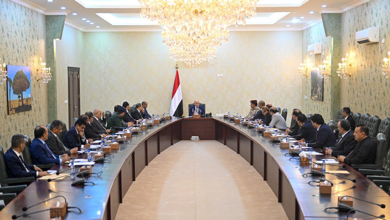 The Chairman of the Leadership Council presides over part of the Cabinet meeting.