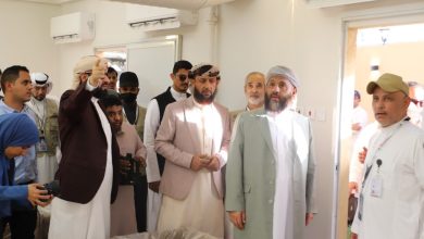The Minister of Awqaf and Guidance inspects Yemeni pilgrims' camps in the holy sites.