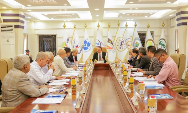 The Minister of Transport discusses urgent government priorities with leaders of the ministry's agencies and institutions.