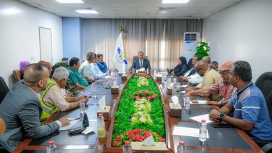 The Minister of Transport inspects operations at Aden International Airport and holds a meeting with its leadership.
