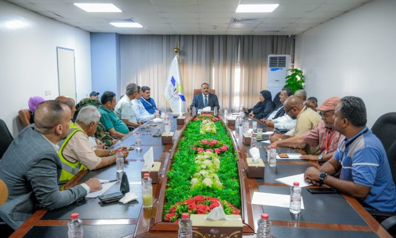 The Minister of Transport inspects operations at Aden International Airport and holds a meeting with its leadership.
