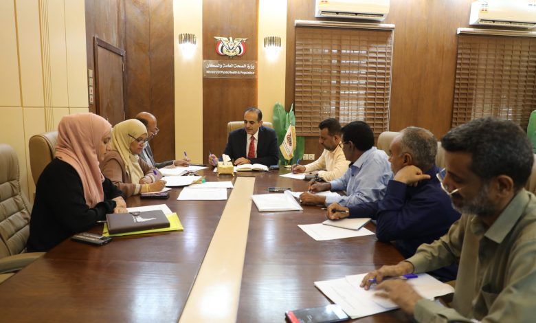 A meeting chaired by the Minister of Health addresses issues related to external scholarships within the ministry.