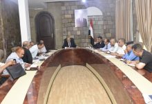 A meeting chaired by the Taiz governor discusses urgent measures to ensure water supply and alleviate citizens' suffering.