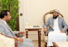 Council member Abdulrahman Al-Mahrami emphasizes the need for a sustainable strategy to resume education and protect teachers' rights.