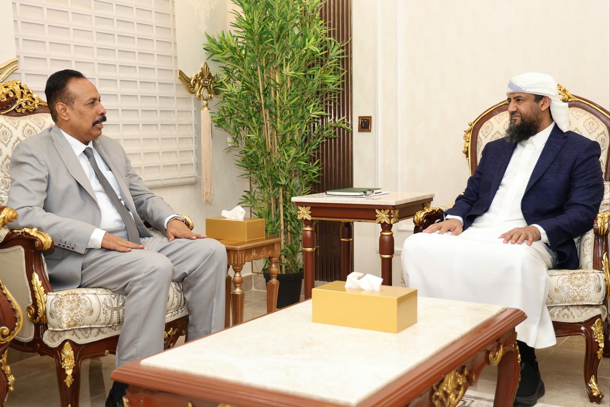 Council member Abdulrahman Al-Mahrami emphasizes the priority of road projects in the temporary capital, Aden.