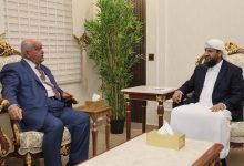 Council member Abdulrahman Al-Mahrami reviews civil service reforms and directs expedited disbursement of state employee bonuses.